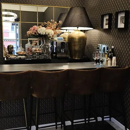 Stoa Boutique