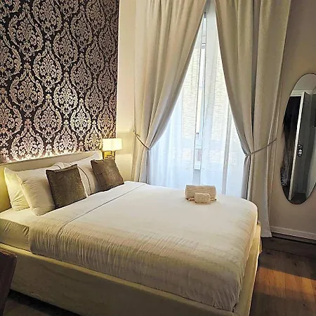 Stoa Boutique