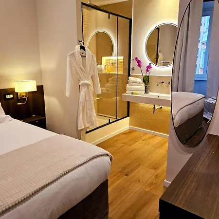 Stoa Boutique * روما